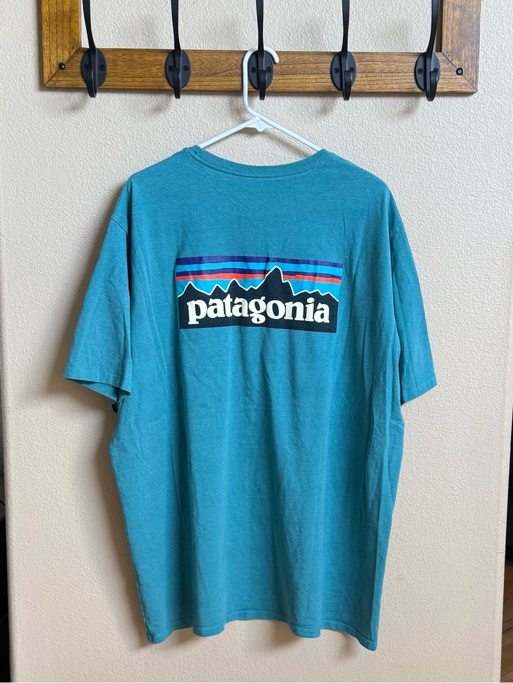 Patagonia Men's P-6 Logo Responsibili-Tee